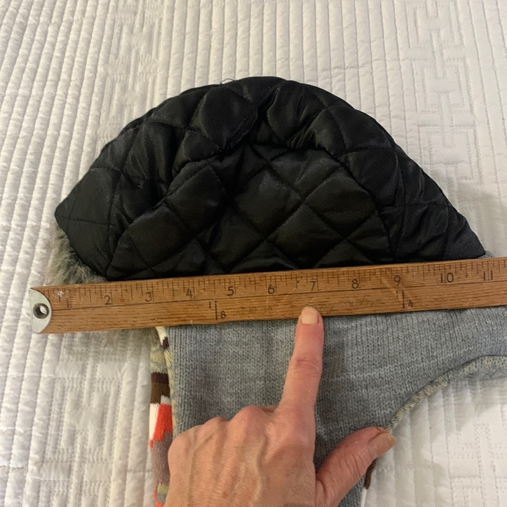 Mixed geometric mixed  carpet patterned knit trapper hat with faux fur trim - Picture 12 of 12